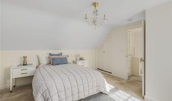 98 Homewood Ave, North Providence, RI 02911