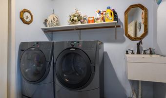 14 Absoraka Dr, Cody, WY 82414