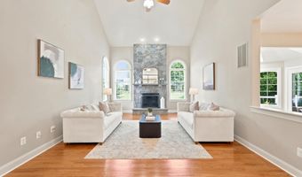 19704 STANFORD HALL Pl, Ashburn, VA 20147