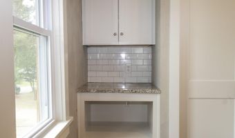703 Johnson Ave, Ava, MO 65608