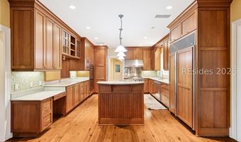 46 Hawthorne Rd, Bluffton, SC 29910