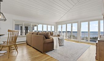 43 Shore Rd, Clinton, CT 06413