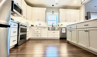 805 Spyglass Hill Dr, Bedford, IN 47421