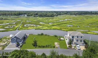 204 N Bay Dr, Bayville, NJ 08721