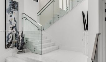 124 Park Dr, Bal Harbour, FL 33154