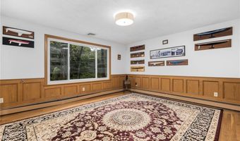 67 Daniel Dr, North Kingstown, RI 02852