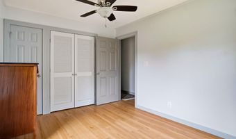 1302 Crest Dr, Aberdeen, NC 28315