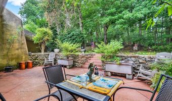 8272 WOODBINE Rd, Airville, PA 17302