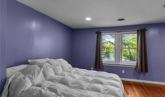 31 Brookside Dr, North Smithfield, RI 02896