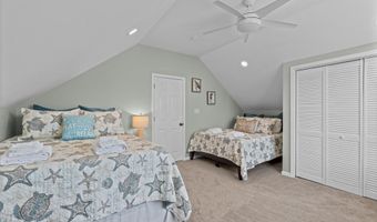 125 Pelican Dr, Atlantic Beach, NC 28512