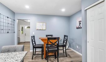 463 Londondary Dr, Ballwin, MO 63011