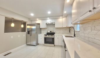 690 Collingwood Ave, Columbus, OH 43213