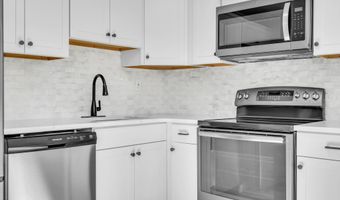 93 Windward Dr, Barnegat, NJ 08005