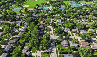1704 S Highland Ave, Arlington Heights, IL 60005
