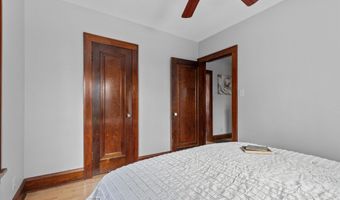 209 W PARKWAY Blvd, Appleton, WI 54911