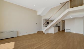 1200 N NASH St 811, Arlington, VA 22209