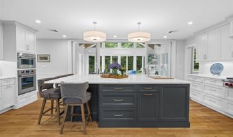 20 Martingale Rd, Amherst, NH 03031