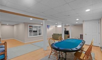 18 Quail Ridge Rd, Cranston, RI 02921