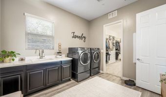 17 Reflection Cove Dr, Henderson, NV 89011