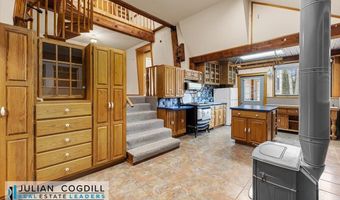 9267 Red Creek Rd, Casper, WY 82604