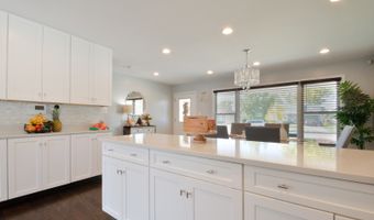 441 S Yale Ave, Addison, IL 60101