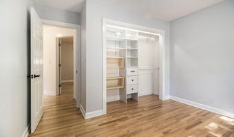 1122 Mixtwood St, Ann Arbor, MI 48103