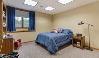 1007 Inverness Dr, Antioch, IL 60002
