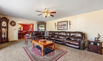 1415 S Madison Ave, Aurora, MO 65605