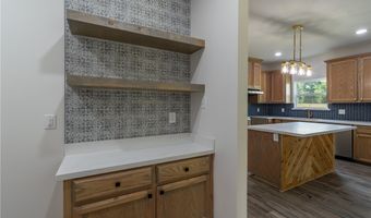 1055 N King St, Alice, TX 78332