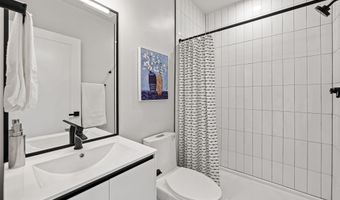 600 N HOWARD St 202, Baltimore, MD 21201