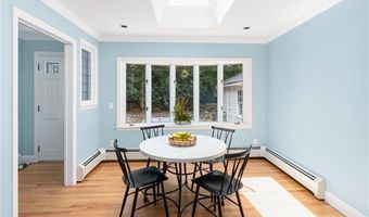 291 Spencer Ave, Warwick, RI 02818