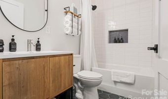122 College St #301, Asheville, NC 28801