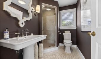 38 Pierce Ave, Jamestown, RI 02835