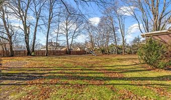 9 Linden Ave, East Providence, RI 02916