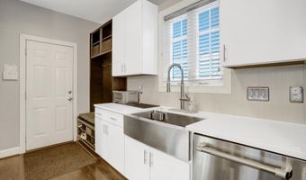 3402 8TH St S, Arlington, VA 22204