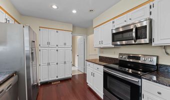 6204 GALLERY St, Bowie, MD 20720