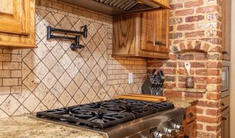 230 Eastwood Dr, Brandon, MS 39042