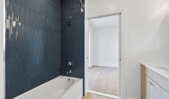 525 AVENUE E 2, Bayonne, NJ 07002