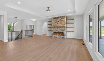 422 NE Lakota Dr, Adrian, MO 64720