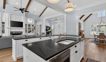 1484 Old Rosebud Trl, Awendaw, SC 29429