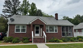 422 E Savannah St, Calhoun Falls, SC 29628