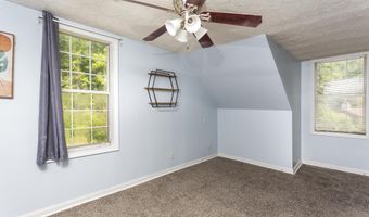 688 Saunders Hollow Rd, Barboursville, WV 25504