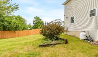 95 Yankee Ave, Bangor, ME 04401