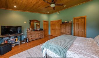 1910 9th St, Aurora, NE 68818