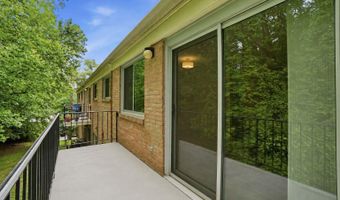 10607 KENILWORTH Ave K-202, Bethesda, MD 20814