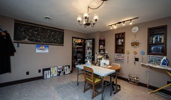 24352 State Highway Ee, Aurora, MO 65605