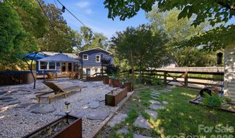 1941 Bentley Pl, Charlotte, NC 28205