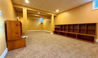 126 Saint Andrews Dr, Horseheads, NY 14845