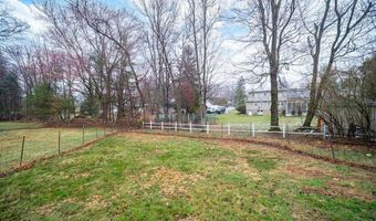 20 Provost Dr, Airmont, NY 10901
