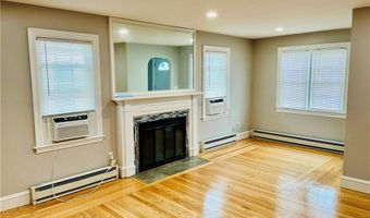 74 Leslie St, Cranston, RI 02910